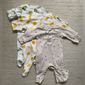 GAP Baby, 3-6M, Color: mix, Condition: lightly used- good condition.